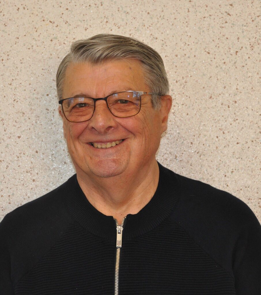 Mr LETIENNE
